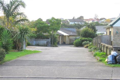 Photo of property in 1/20 Solana Court, Botany Downs, Auckland, 2010