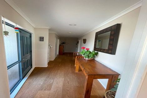 Photo of property in 2a Kaitake Place, Oakura, 4314