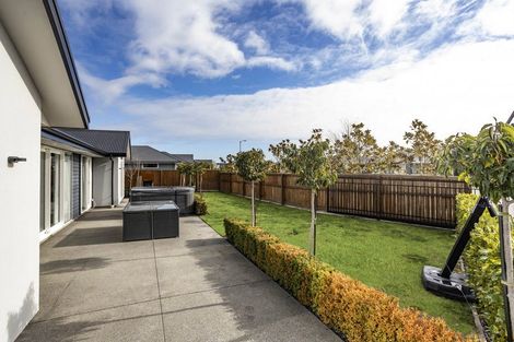 Photo of property in 70 Watkins Drive, Rangiora, 7400