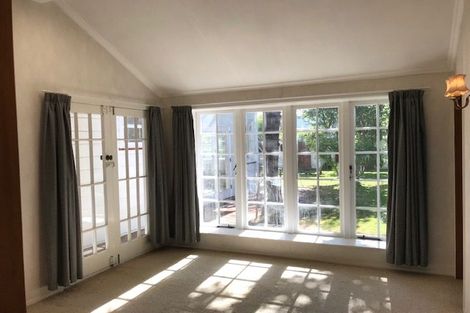 Photo of property in 27 Hautana Square, Woburn, Lower Hutt, 5010