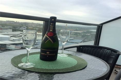 Photo of property in The Rennaissance, 16i/18 Ronwood Avenue, Manukau, Auckland, 2104