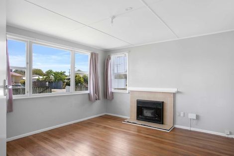 Photo of property in 10 Currie Street, Te Karaka, 4022