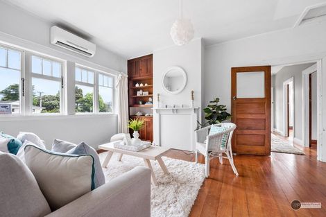 Photo of property in 1-2/6a Pohutukawa Street, Woburn, Lower Hutt, 5010