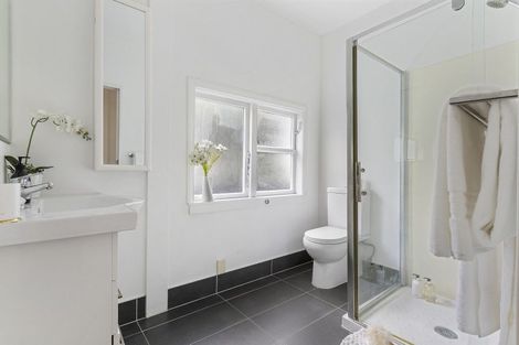 Photo of property in 36a Clayburn Road, Glen Eden, Auckland, 0602