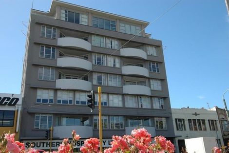 Photo of property in Grandstand Apartments, 6/80 Kent Terrace, Mount Victoria, Wellington, 6011