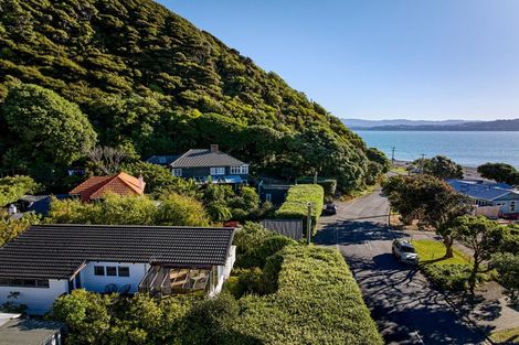 Photo of property in 447 Muritai Road, Eastbourne, Lower Hutt, 5013
