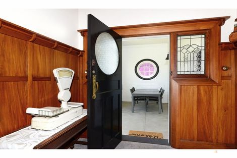 Photo of property in 17 Rhodes Street, Waimate, 7924