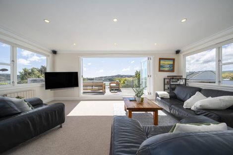 Photo of property in 29 Seaview Road, Paremata, Porirua, 5024