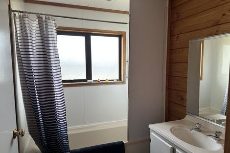 Photo of property in 19 Scott Avenue, Otaki Beach, Otaki, 5512