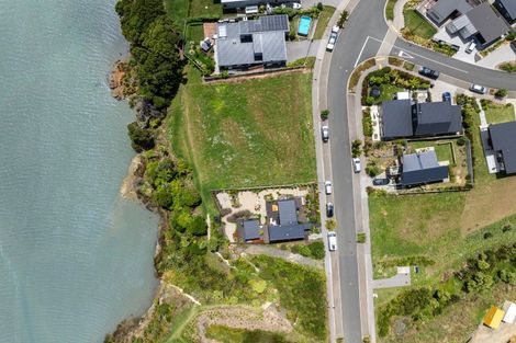Photo of property in 41 Omahina Street, Raglan, 3225