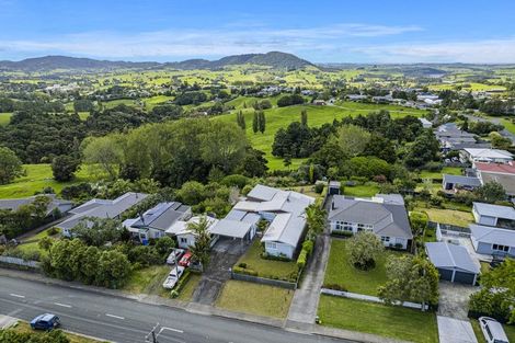 Photo of property in 65 Gorge Road, Maungaturoto, 0520