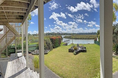 Photo of property in 10 The Terrace, Herald Island, Auckland, 0618