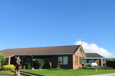 Photo of property in 45 Olive Terrace, Paraparaumu Beach, Paraparaumu, 5032