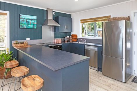 Photo of property in 50f Paul Road, Whenuakite, Whitianga, 3591