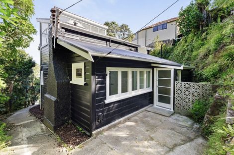 Photo of property in 7 Westhill Road, Point Howard, Lower Hutt, 5013