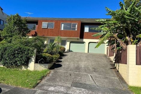 Photo of property in 1 Lynngate Place, Hillcrest, Auckland, 0627