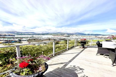 Photo of property in 1 Simeon Quay, Lyttelton, 8082