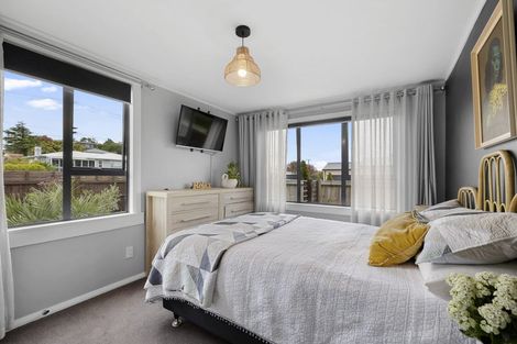 Photo of property in 51 Upjohn Street, Brooklands, New Plymouth, 4310