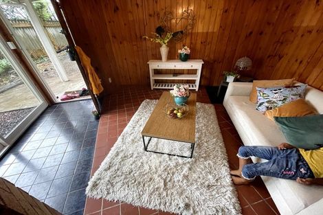 Photo of property in 7a Tinopai Road, Titirangi, Auckland, 0604