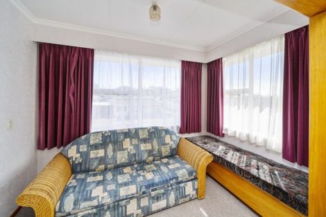 Photo of property in 43 Stafford Street, Waitara, 4320