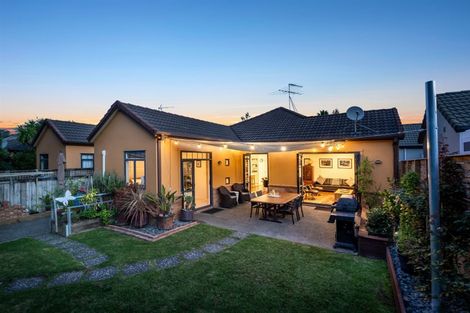 Photo of property in 13 Pepperdine Place, Albany, Auckland, 0632