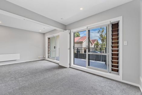 Photo of property in 10a/71 Spencer Road, Oteha, Auckland, 0632