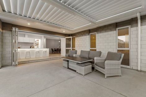 Photo of property in 7 Raiha Street, Papamoa Beach, Papamoa, 3118