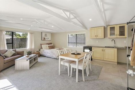 Photo of property in 19a Leaming Place, Clarks Beach, 2122