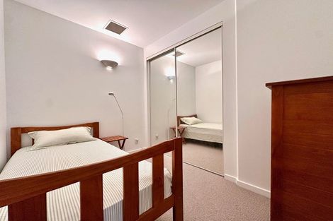 Photo of property in De Vere Apartments, 4/23 Tennyson Street, Te Aro, Wellington, 6011