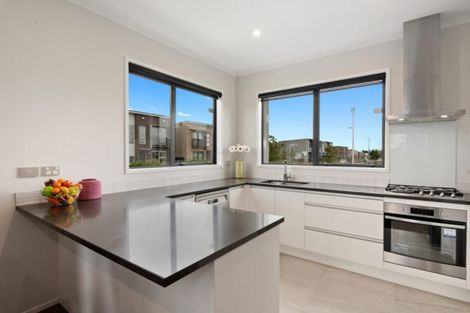 Photo of property in 14 Rangihina Road, Hobsonville, Auckland, 0616