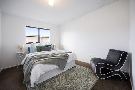 Photo of property in 40 Elliston Crescent, Stanmore Bay, Whangaparaoa, 0932