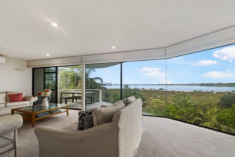 Photo of property in 2/40 Walter Street, Hauraki, Auckland, 0622