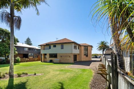 Photo of property in 32 Marine Parade, Mount Maunganui, 3116