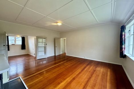 Photo of property in 111 Cambridge Terrace, Fairfield, Lower Hutt, 5011