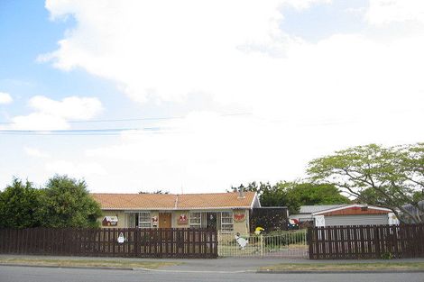 Photo of property in 450 Mairehau Road, Parklands, Christchurch, 8083