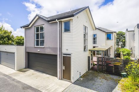 Photo of property in 18 Windfola Parkway, Takanini, 2112