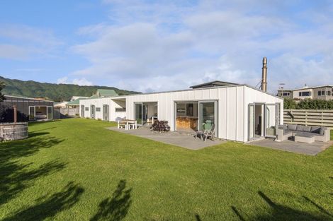 Photo of property in 41 Marram Way, Peka Peka, Waikanae, 5391