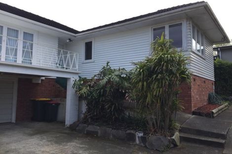 Photo of property in 29 Carole Crescent, Pakuranga, Auckland, 2010