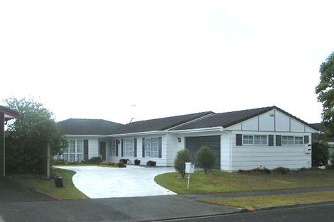 Photo of property in 33 Kennedy Avenue, Forrest Hill, Auckland, 0620