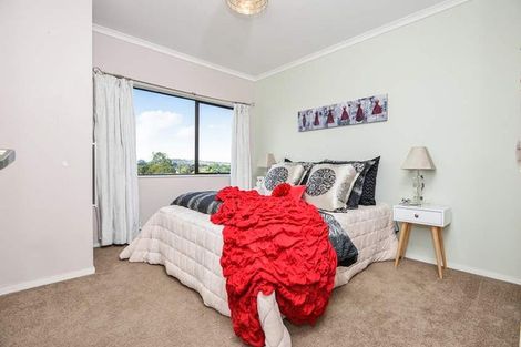 Photo of property in 20 Brownlee Place, Pukekohe, 2120