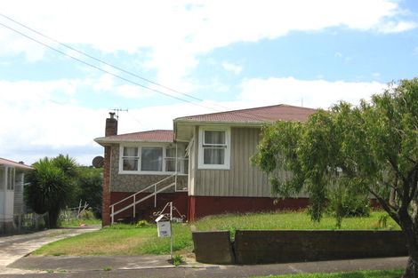 Photo of property in 19 Maui Pomare Street, Blockhouse Bay, Auckland, 0600