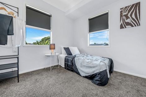 Photo of property in 3/58 Takutai Avenue, Half Moon Bay, Auckland, 2012