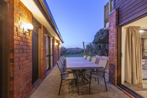 Photo of property in 10 Nuhaka Place, Paraparaumu Beach, Paraparaumu, 5032