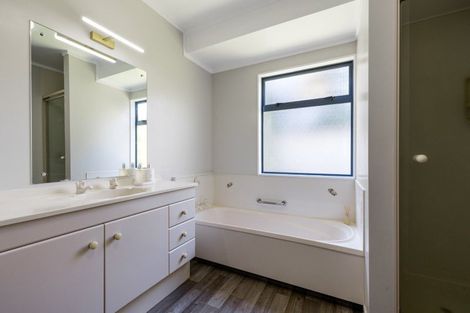 Photo of property in 15 Discovery Drive, Flagstaff, Hamilton, 3210