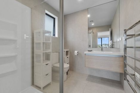 Photo of property in 16 Onekura Street, Red Beach, 0932