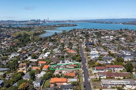 Photo of property in 2/22 Onepoto Road, Hauraki, Auckland, 0622