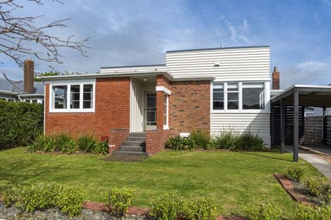 Photo of property in 14 Cornwall Street, Brooklands, New Plymouth, 4310