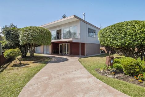 Photo of property in 138 Kawaha Point Road, Kawaha Point, Rotorua, 3010