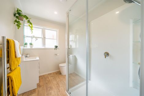 Photo of property in 2/30 Marion Street, Silverstream, Upper Hutt, 5019