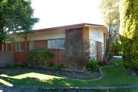 Photo of property in 8e Ihaka Street, Hokowhitu, Palmerston North, 4410
